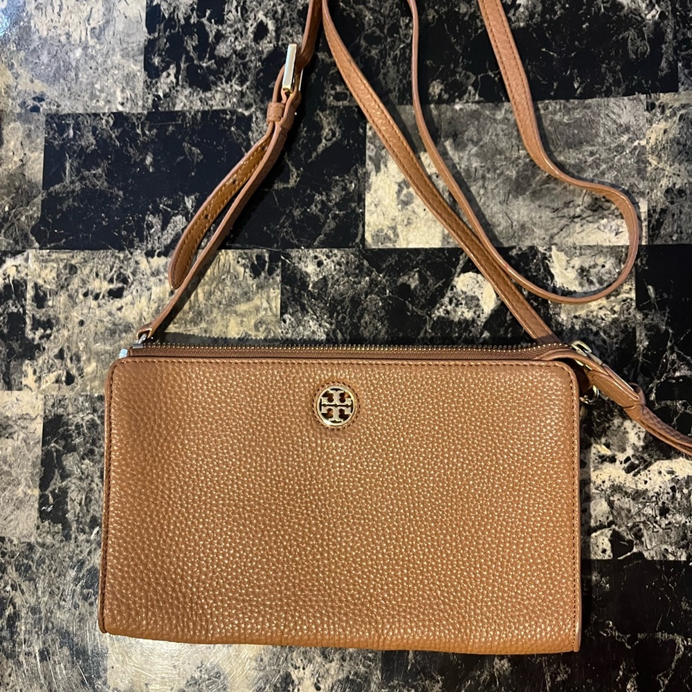 Tory Burch pebbled cross body - brown